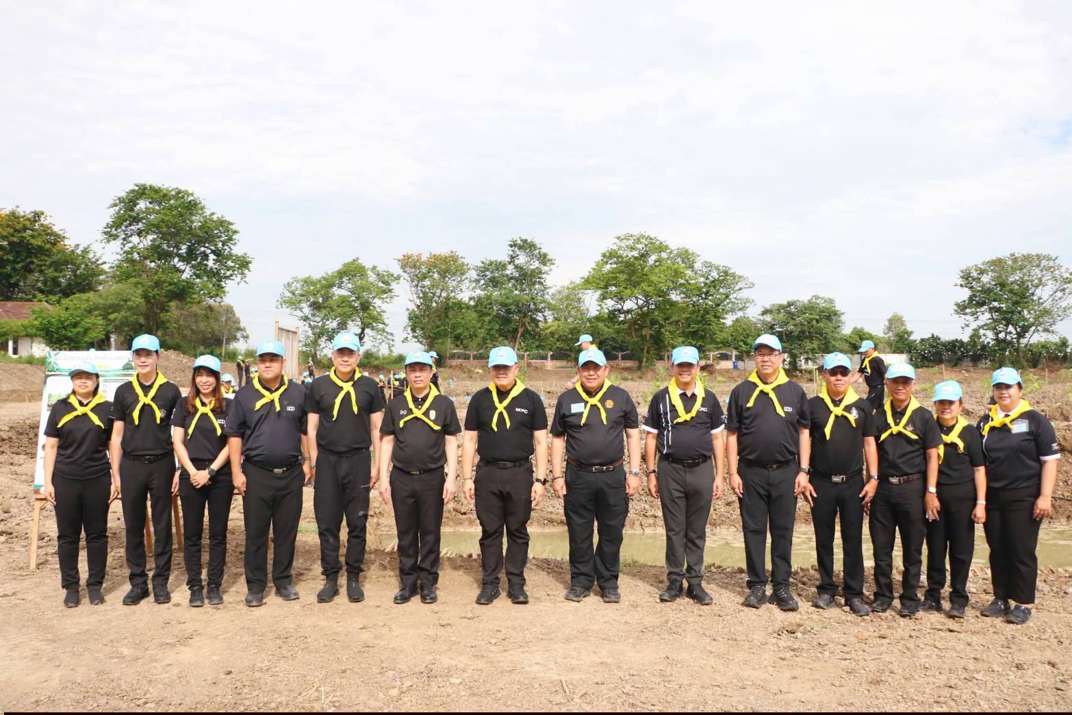 title - ส.ป.ก. ร่วมกิจกรรมโครงการจิตอาสาพัฒนาด้านการเกษตร กษ. เฉลิมพระเกียรติสมเด็จพระนางเจ้าฯ พระบรมราชินี เนื่องในโอกาสมหามงคลเฉลิมพระชนมพรรษา 4 รอบ 3 มิถุนายน 2569 ณ ศูนย์ส่งเสริมและพัฒนาอาชีพเสริมนอกภาคการเกษตร (ศูนย์ศิลปาชพบางไทรฯ เดิม)